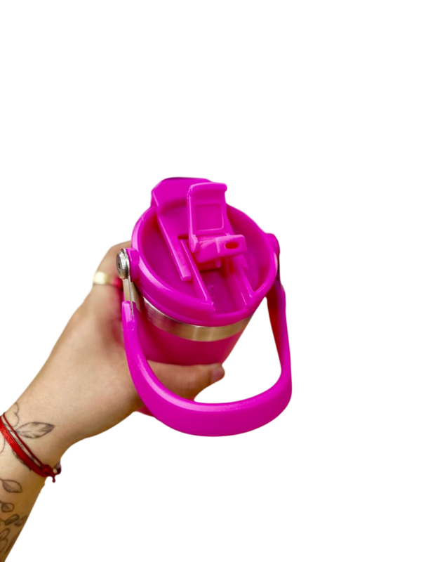 VASO TERMICO  * STANLEY MEDIANO 600 ML * DOBLE SISTEMA TOMÁ DIRECTO O POR PICO - ACERO INOXIDABLE (DOBLE CAPA) IRROMPIBLE -CIERRE HERMETICO ANTIVUELCO- C/ MANIJA - Imagen 4