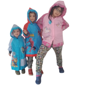 PILOTO DE LLUVIA * TIPO CAPA REFORZADO * CON DISEÑOS PARA NIÑOS -