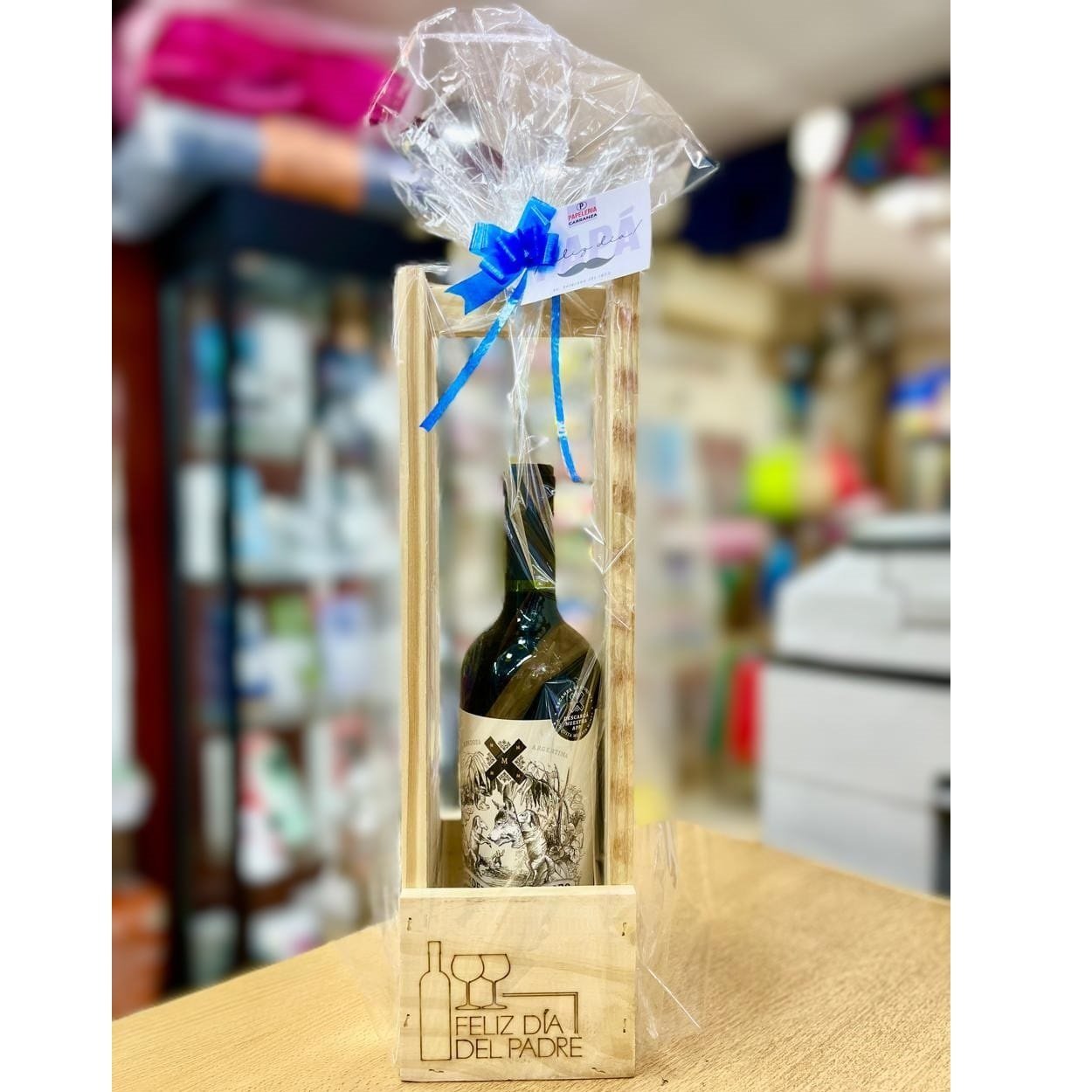 Vino Cordero Piel de Lobo + Porta Botella de Madera - Dia del Padre -
