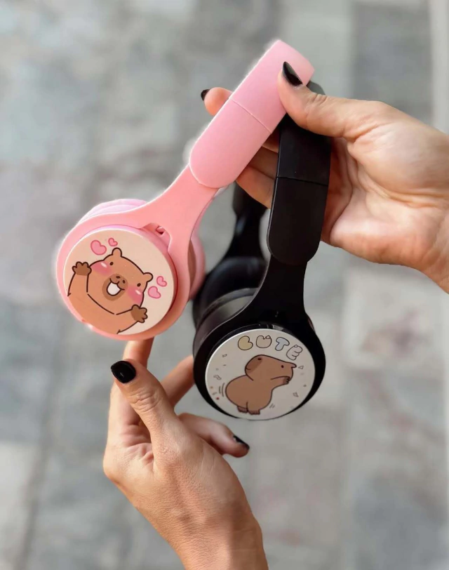 Auriculares Inalámbricos ** CAPYBARA ROSA ** Tipo Vincha Bluetooth