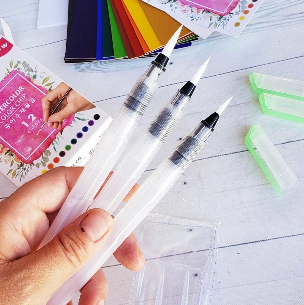 PINCELES CON DEPOSITO DE AGUA RECARGABLES x 4 (Fino, Medio , Grueso y Chato)