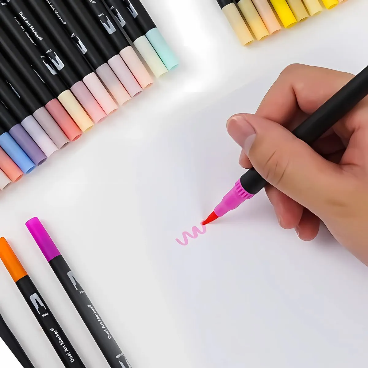 Kit de Marcadores de Artistica * Dual Brush x 168 Unidades + Estuche de Tela * Premium ( Punta Pincel + Microfibra )