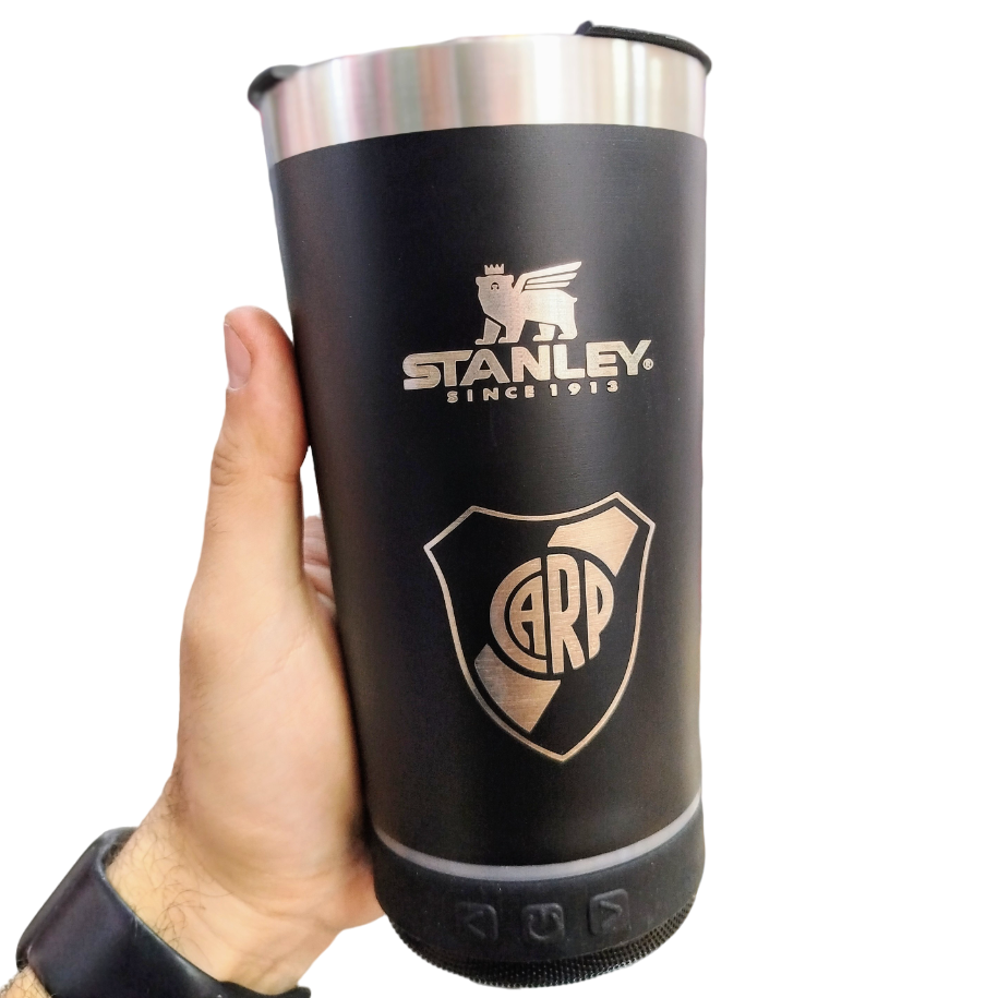 VASO TERMICO "RIVER PLATE NEGRO" STANLEY PREMIUM 500 ML - CON PARLANTE BLUETOOTH - ACERO INOXIDABLE (DOBLE CAPA) C/ LUCES + TAPA Y ABRIDOR DE B0TELLAS