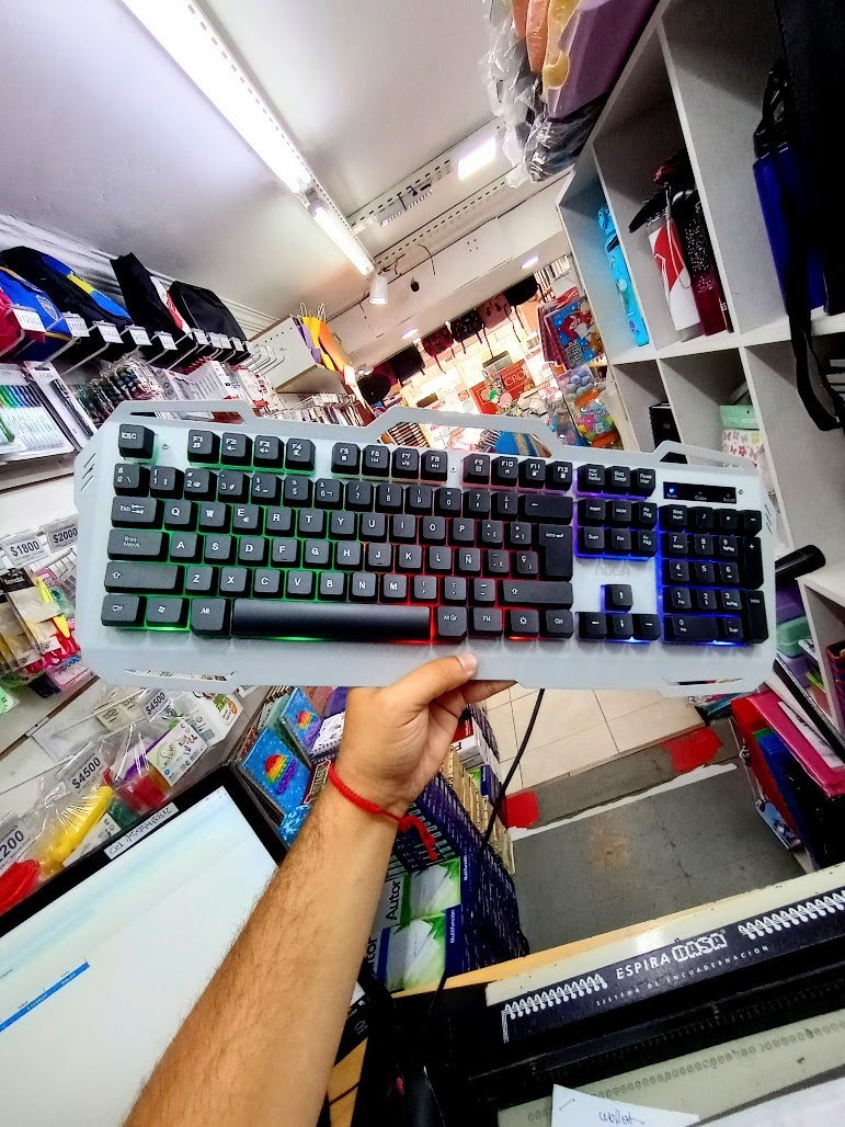 TECLADOS RETROILUMINADOS GAMER * METALICOS * NOGA NKB - K10