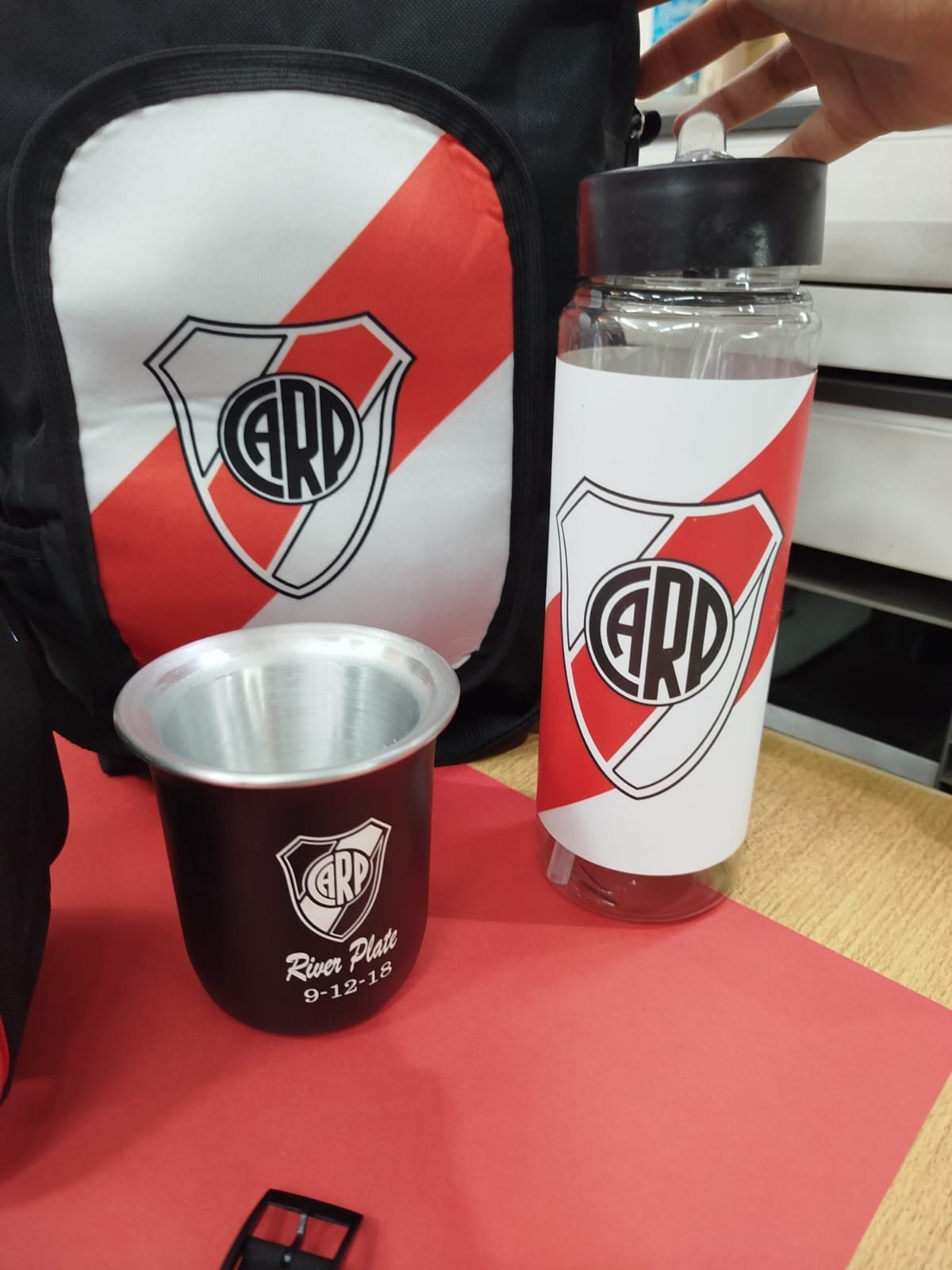 BOTELLA DEPORTIVA * RIVER PLATE * CON PICO