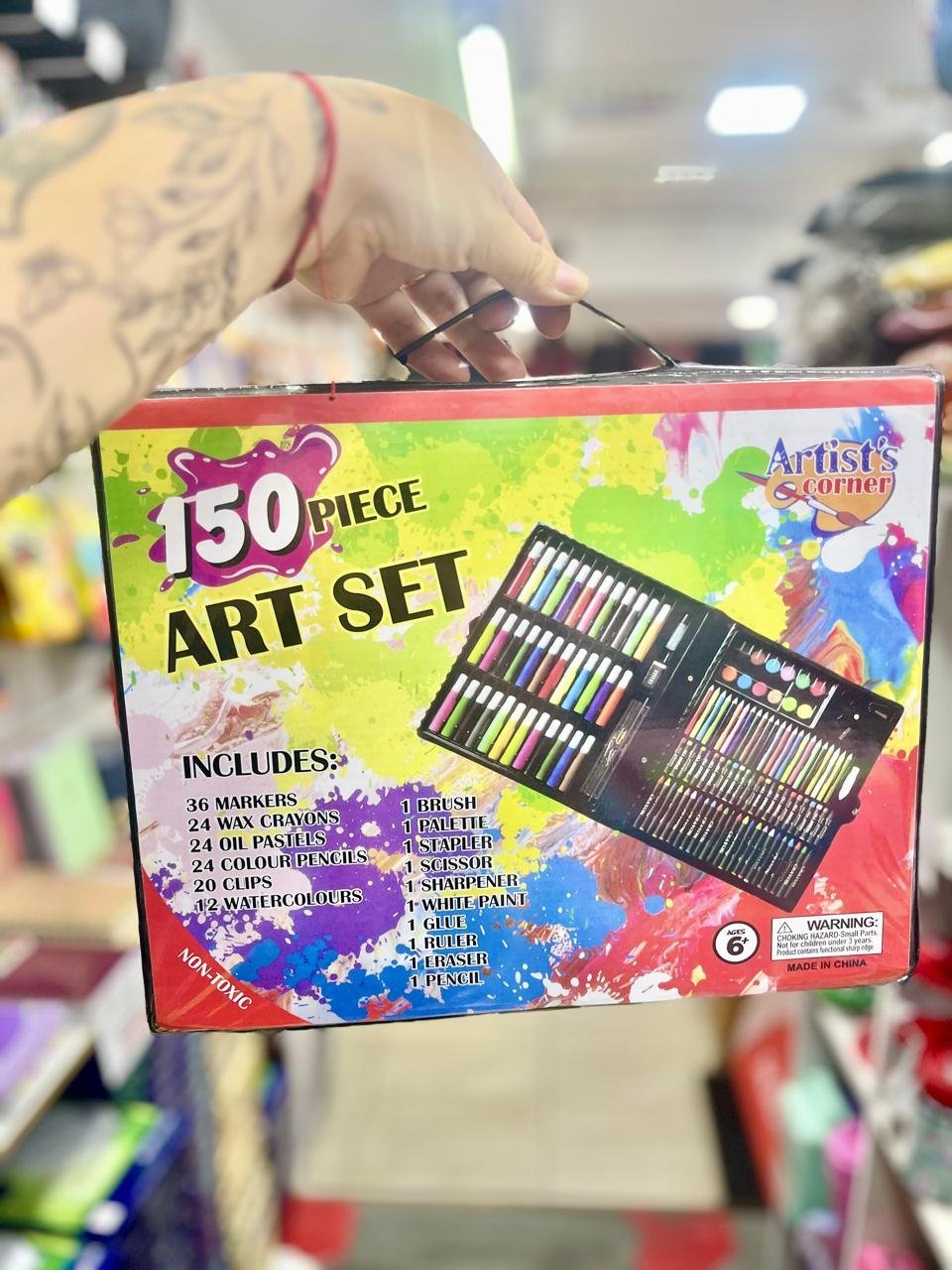 SET DE ARTE * ARTIST CORNER * x 150 PIEZAS - VALIJA -