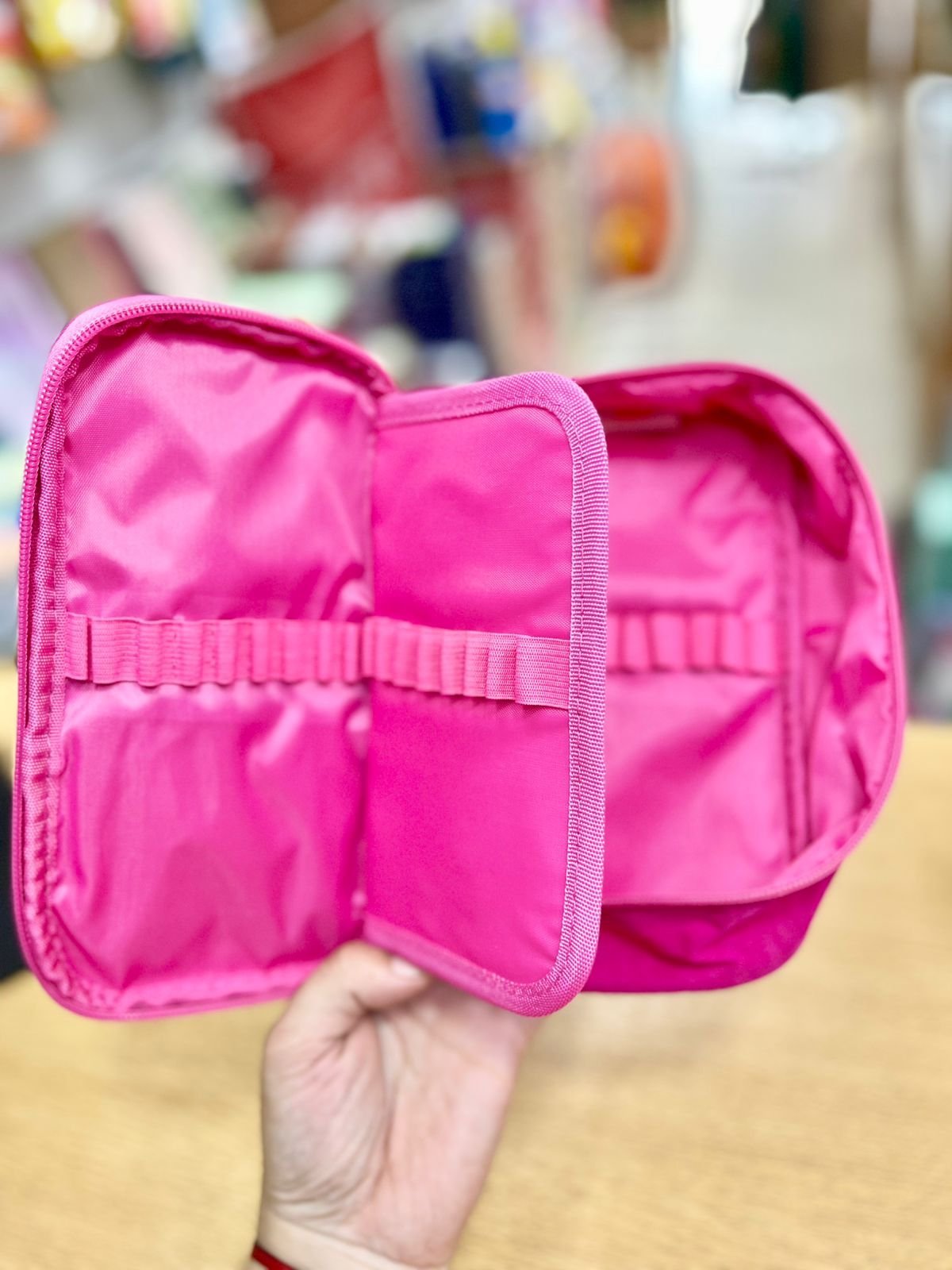 CARTUCHERAS 100 Lápices BRW ** FUCSIA **  1 Cierre c/ Divisiones Internas - PREMIUM Reforzada