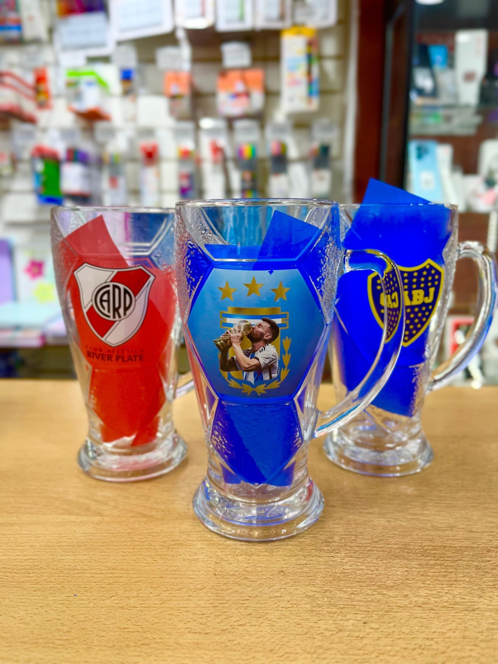 VASO CHOPERO * RIVER PLATE * - VIDRIO C/ MANIJA , CAJA DE REGALO, TARJETITA Y MOÑO