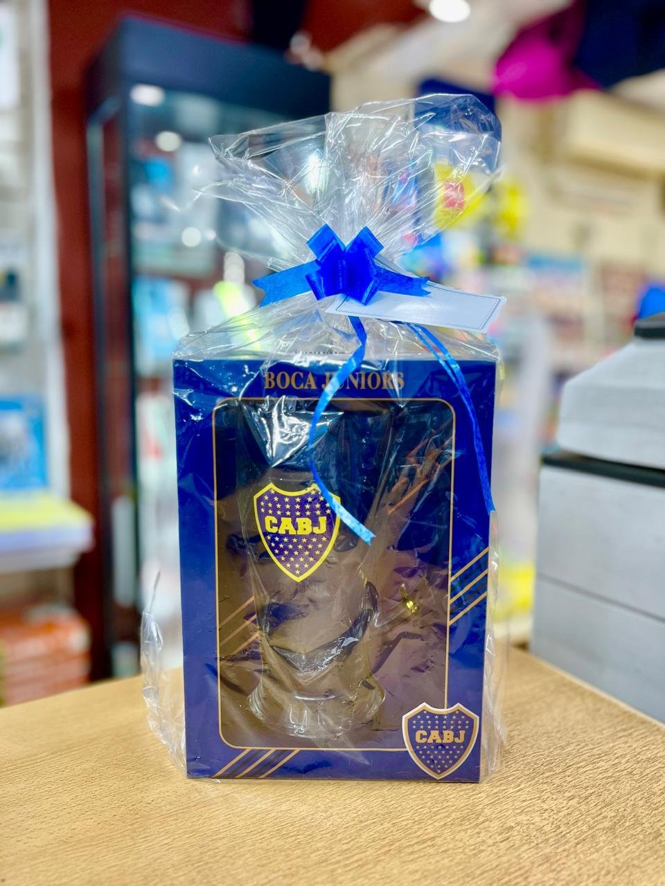 VASO CHOPERO * BOCA JUNIORS * - VIDRIO C/ MANIJA , CAJA DE REGALO, TARJETITA Y MOÑO