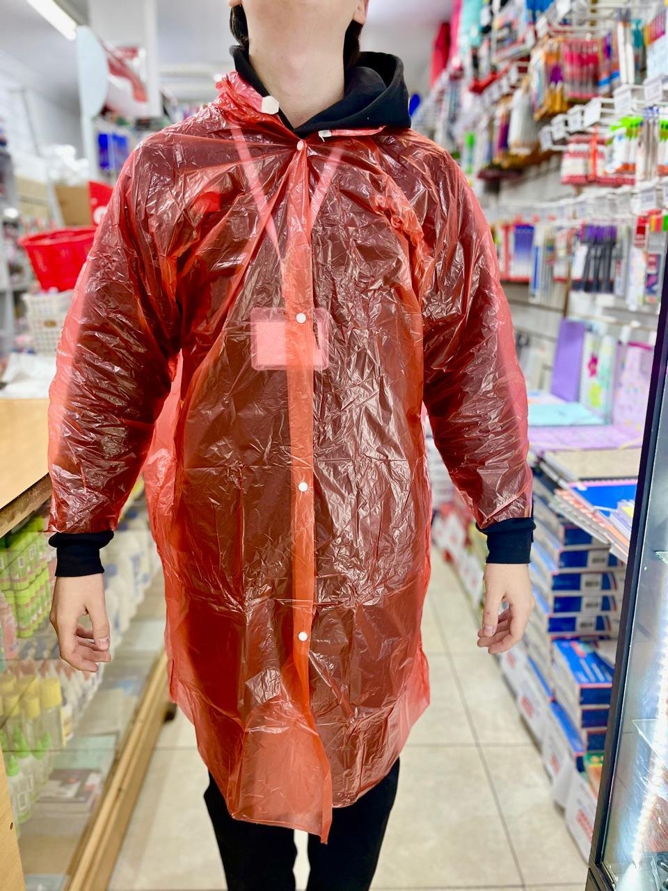 PILOTO DE LLUVIA TIPO CAPA - DESCARTABLE - COLORES