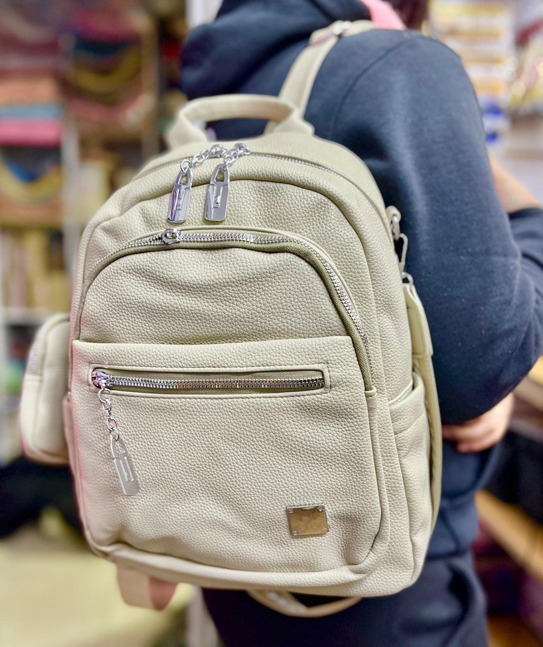 Mochila para Dama "CIERRE PLATEADO" (Excelente Calidad) 8006