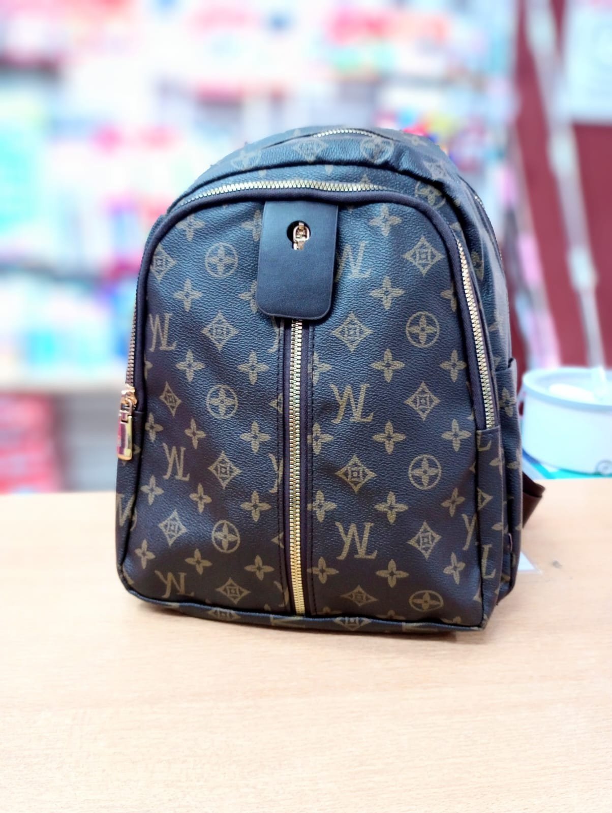Mochila para Dama "LOUIS VUITTON LV" (Excelente Calidad) 1164