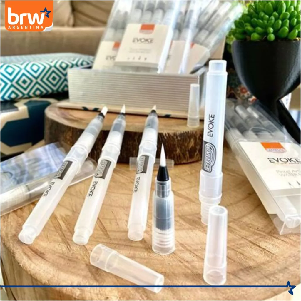 PINCELES CON DEPOSITO DE AGUA RECARGABLES x 4 (Fino, Medio , Grueso y Chato)