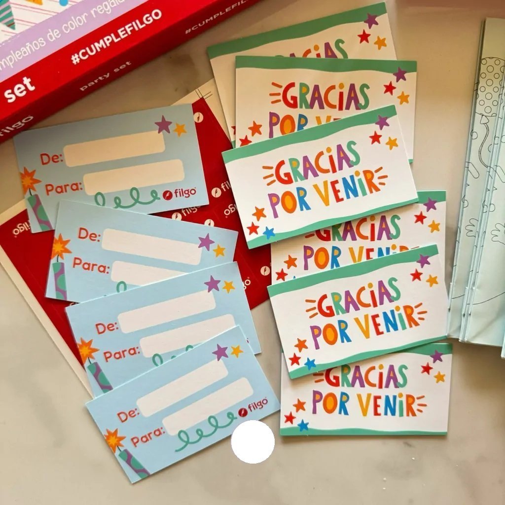 Party Set Filgo * Cumpleaños con Lápices Mini * -Para 10 invitados - (Incluye 10 Cajitas de Lapices x 6 + 10 Bolsitas para colorear+ 10 Tarjetitas + 10 Sticker Cierra bolsa