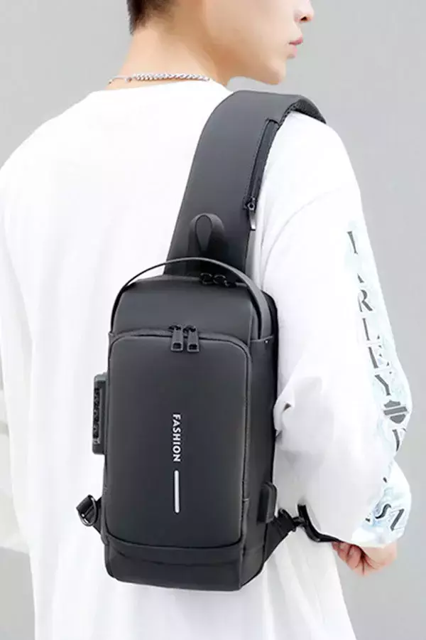 Pechera Cruzada de Seguridad * Negra Antirrobo * Reforzada + USB + Candado de combinación