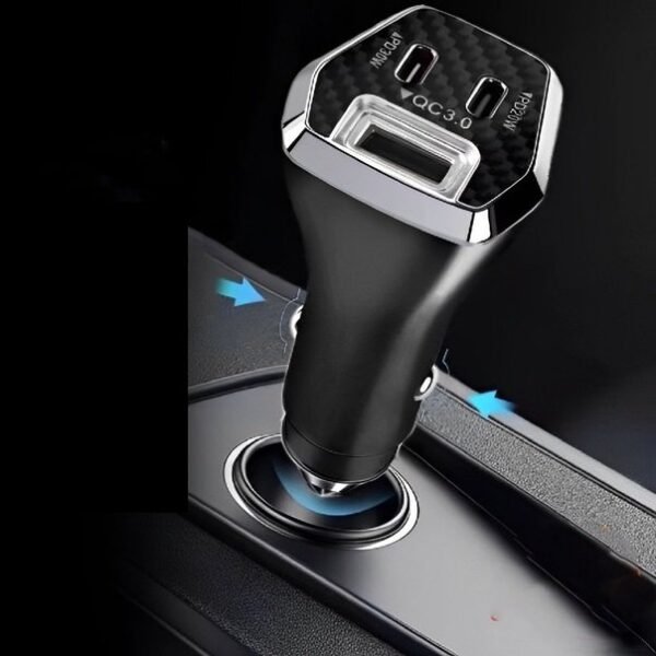 Cargador de Auto para Celular " 3.1 A Salida USB y 2 Tipo C" (Carga Rápida) 12 V - SIN CABLE - 53004