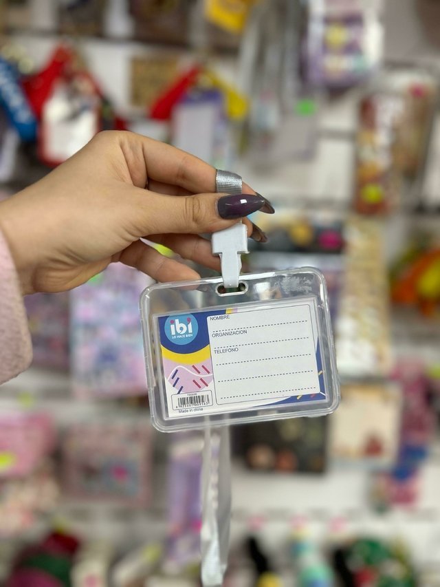 Porta Credencial rigido * IBI Con Tira * cierre hermetico  (Para Colgar)