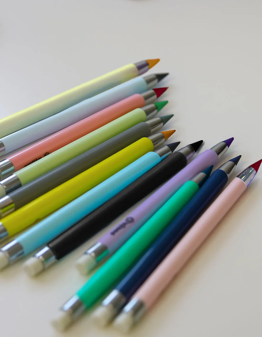 Lapices Infinitos * ULIPEN * x 12 Largos Ecologicos c/ g0ma de b0rrar ETERNAL