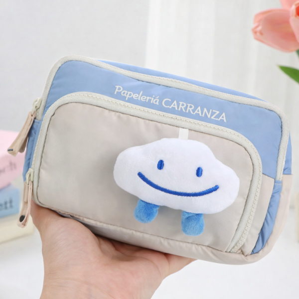 Cartucheras "Peluche Celeste Carita de Nube 3 Cierres "  3 Divisiones Reforzadas