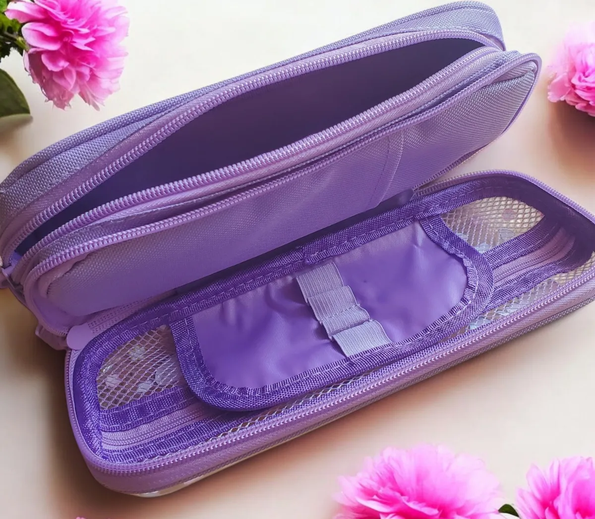 Cartucheras 3D "Corazón 2 Cierres " Frente Traslucido 2 Divisiones Reforzadas (2053)