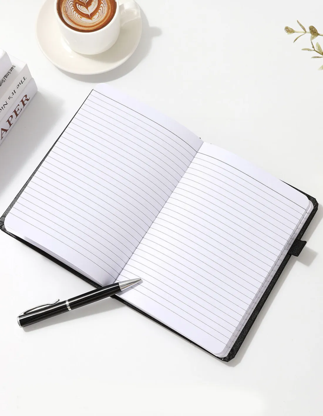 Libretas A6 "Negra De BolsilloC/ Elastico" 10 x 14 Tapa Dura Rayadas 80H