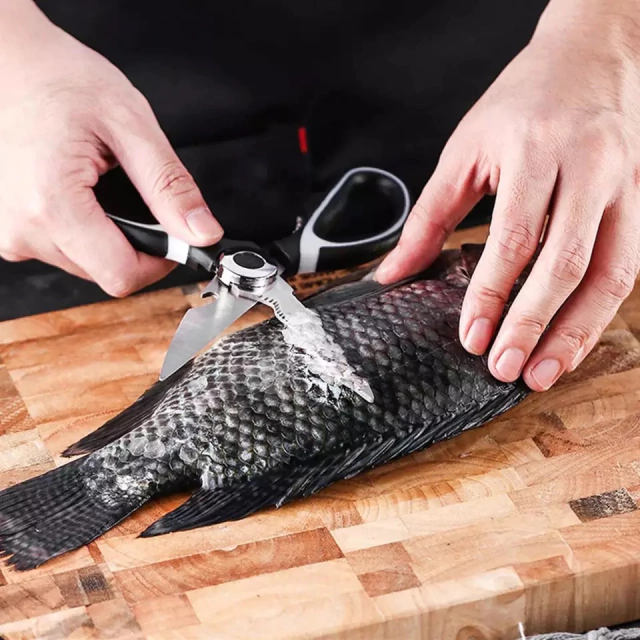 TIJERAS DE COCINA MULTIUSO CON FUNDA